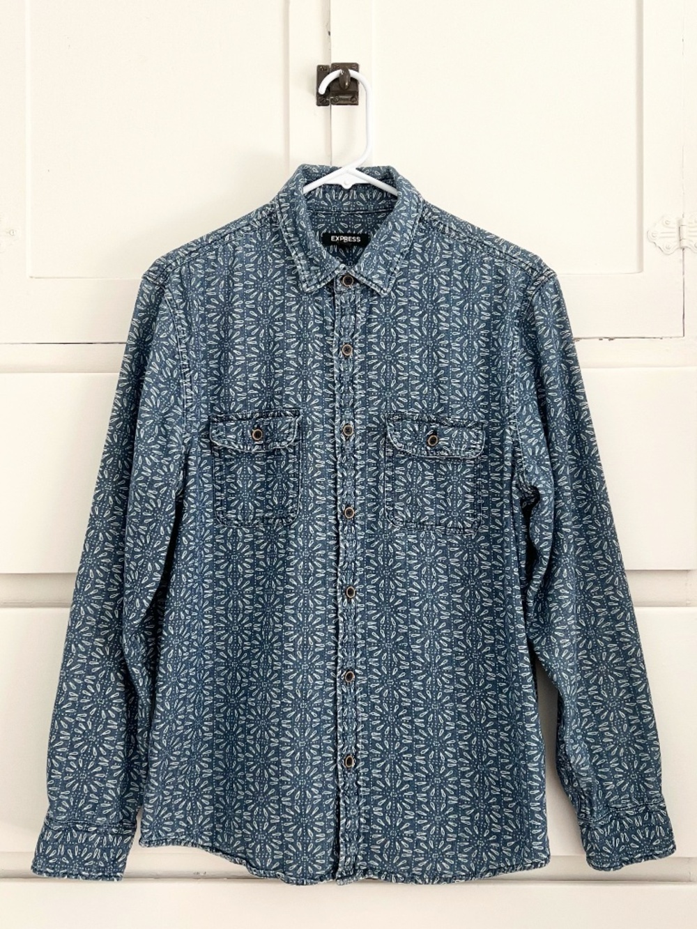 Express 100% Cotton Indigo Print Chambray Shirt Medium